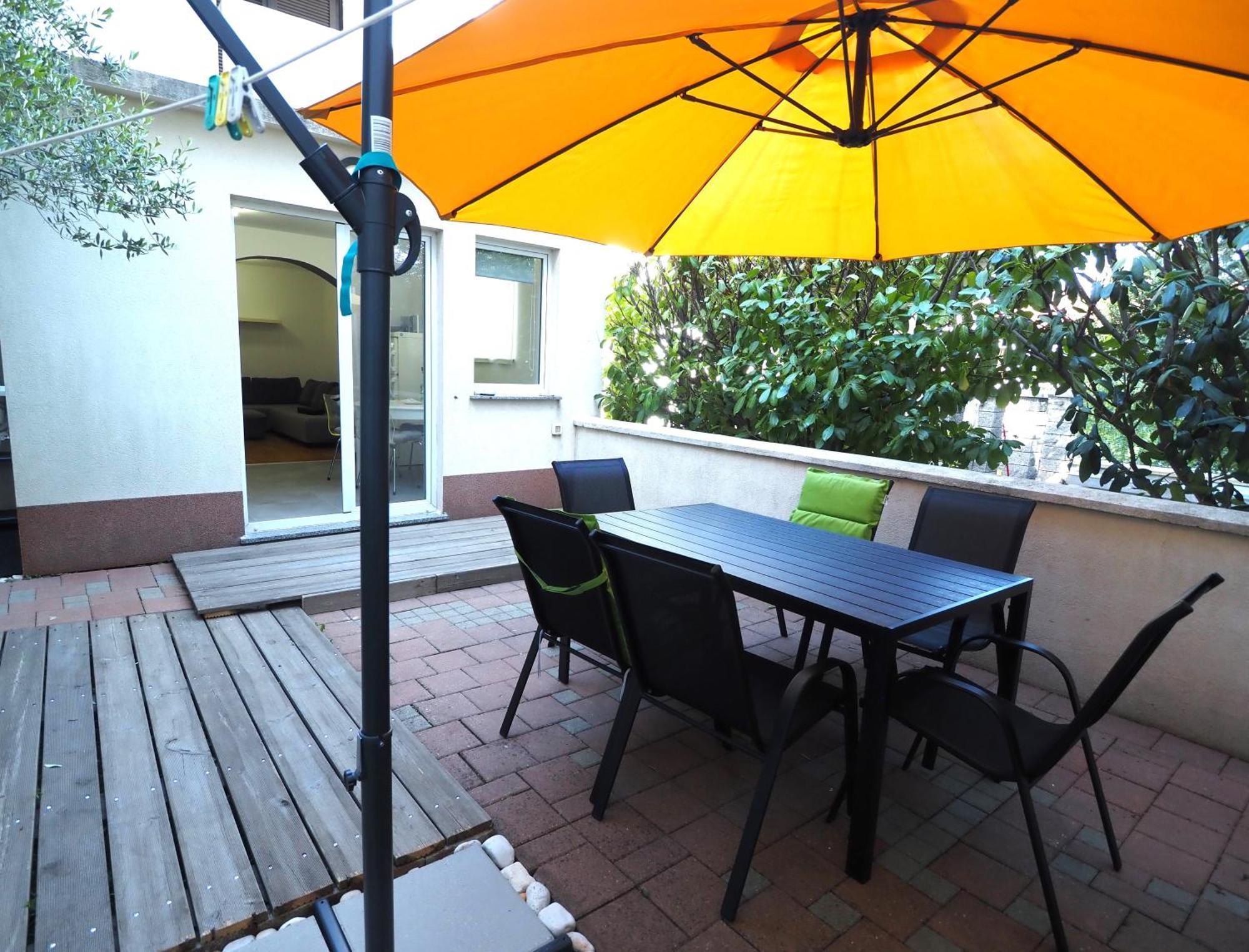 Apartment With Garden In Барбаріґа Екстер'єр фото