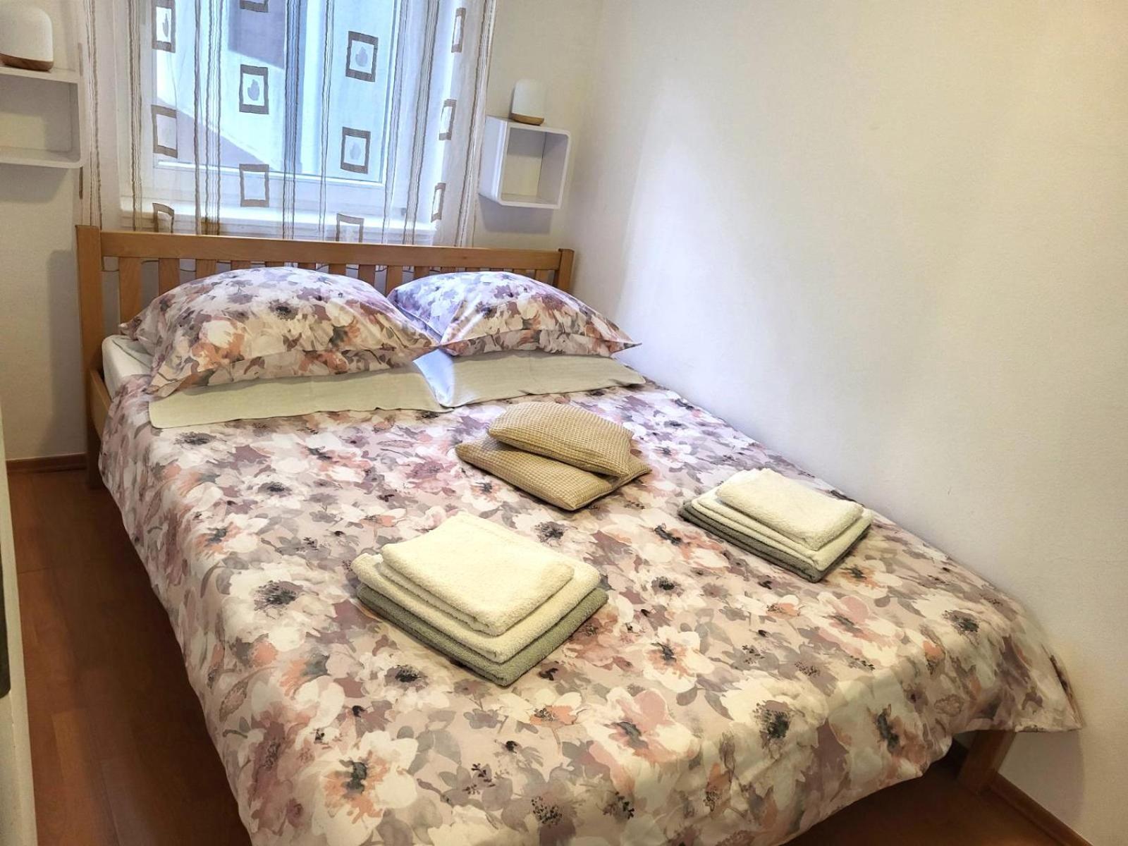 Apartment With Garden In Барбаріґа Екстер'єр фото